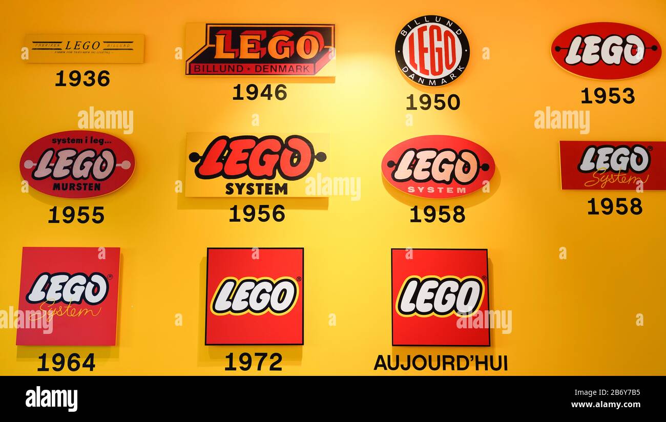 Burdeos , Aquitania / Francia - 09 18 2019 : Bordeaux store diferentes  logotipos históricos de la Marca LEGO en Imagination Center Shop Fotografía  de stock - Alamy