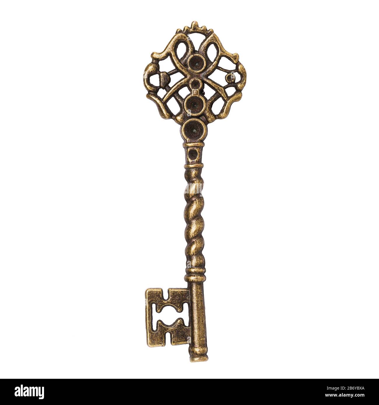 Llave antigua aislada sobre fondo blanco, primer plano. Foto de stock
