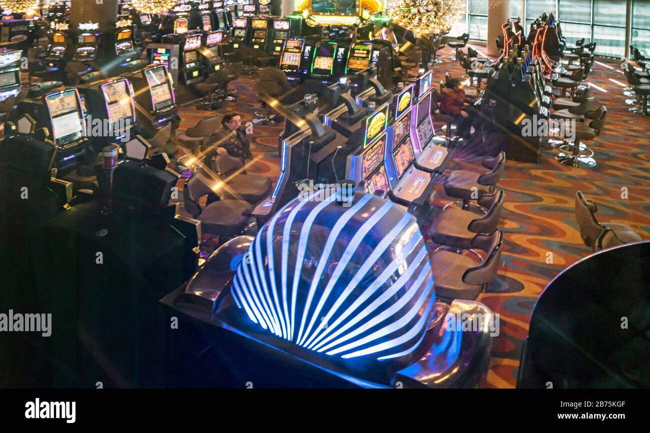 Traduccion De Numeros Romanos A Arabigos Chile, Punta Arenas, 08.11.2017. Casino en el Hotel Dreams del Estrecho en  Punta Arenas en 08.11.2017. Fue adquirido en Alemania el 06.05.1912. Su  estructura tiene una altura de 3 metros y consta