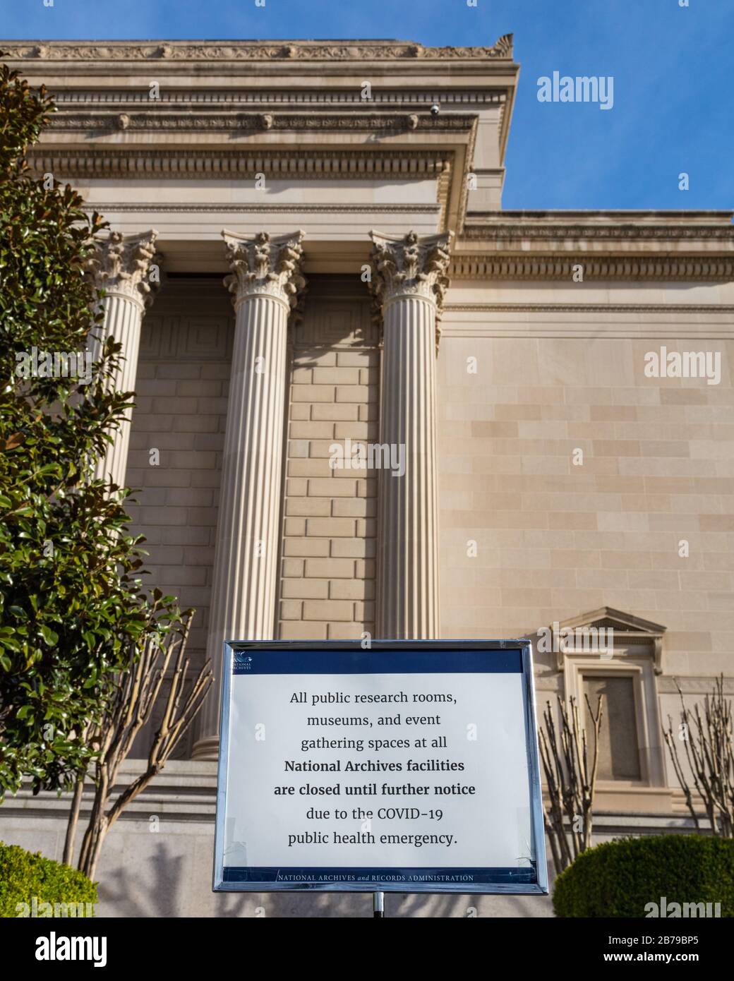 Washington, DC, EE.UU., 14 de marzo de 2020. Museos Smithsonian y Monumentos nacionales cerca debido a la pandemia del Coronavirus Foto de stock