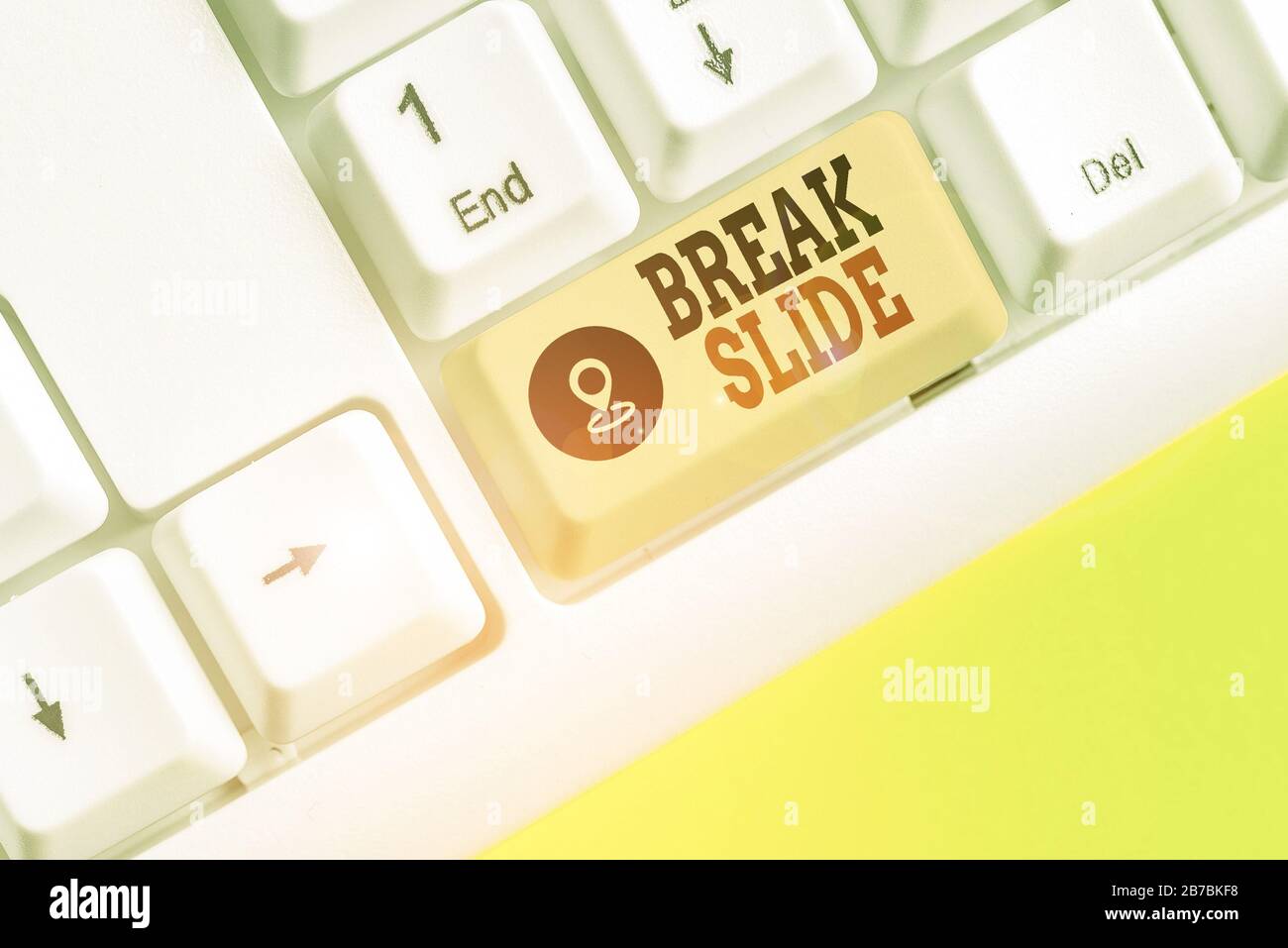 Escritura a mano texto escribir romper diapositiva. Foto conceptual una