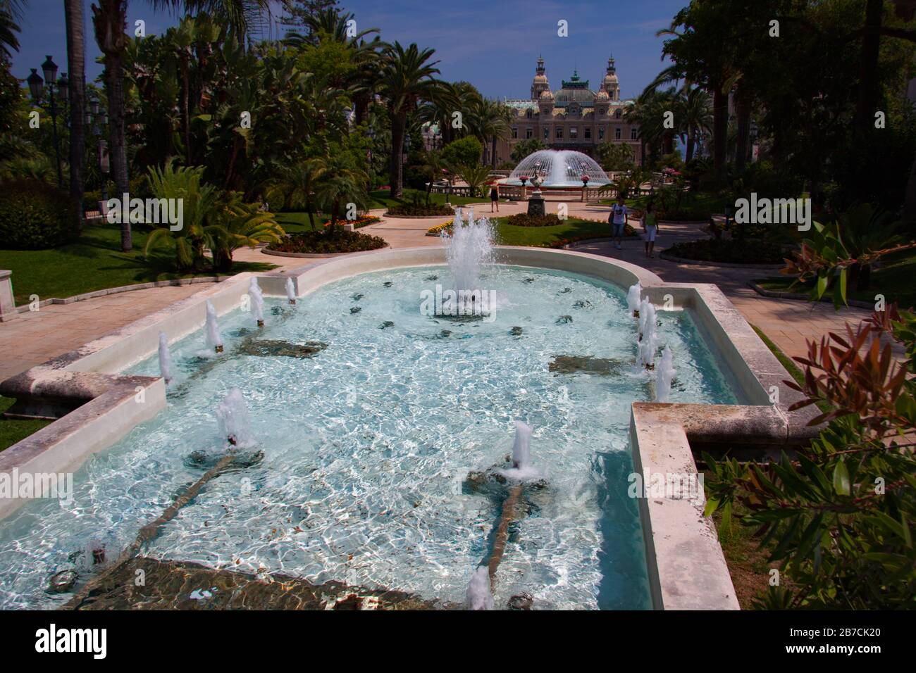 Plaza del Casino de Monte Carlo con escultura del espejo de Anish Kapoor Foto de stock