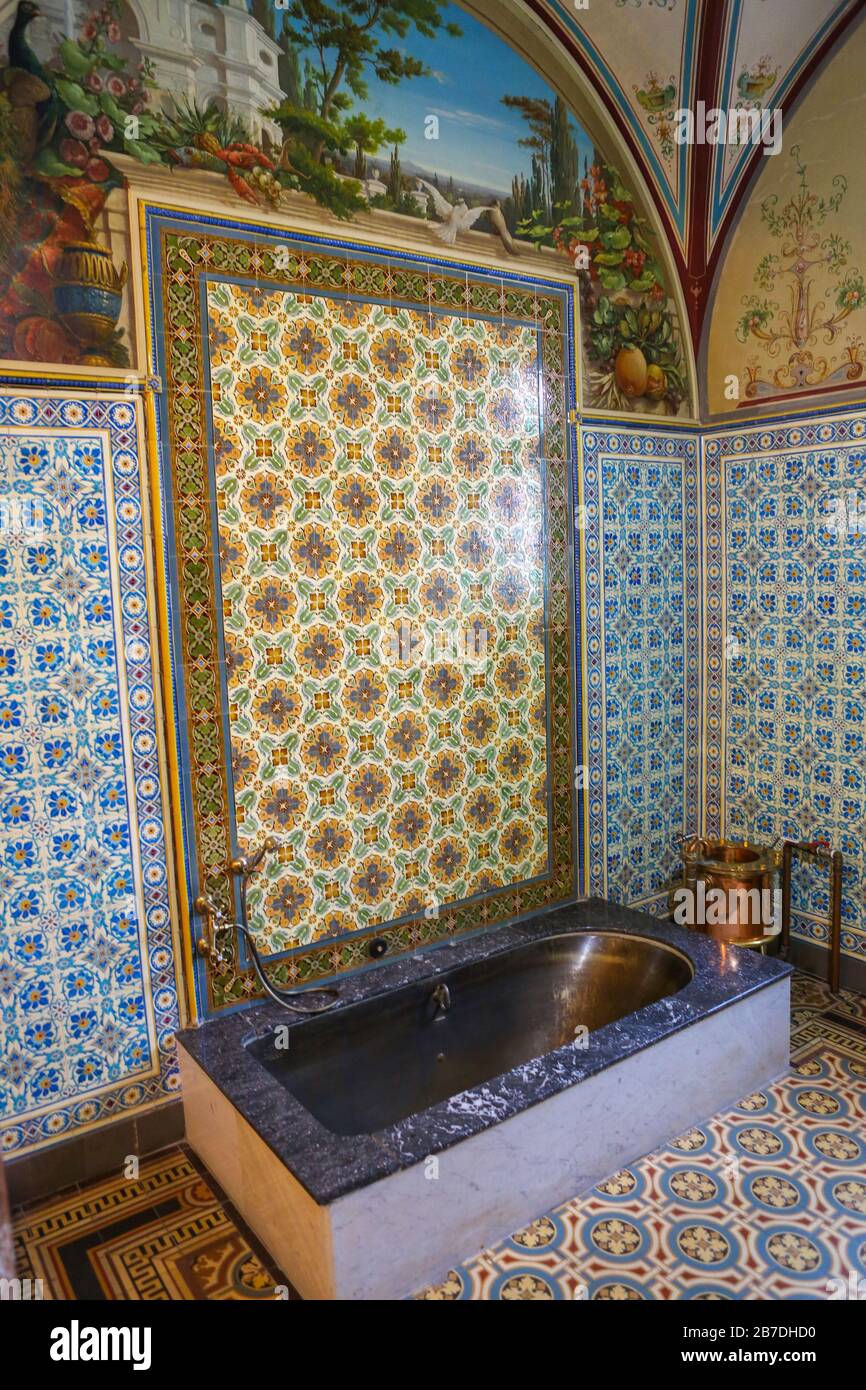 Sala de baño en un famoso e histórico Spa Hotel en Marienbad (Marianske Lazne) en Bohemia Occidental, República Checa Foto de stock