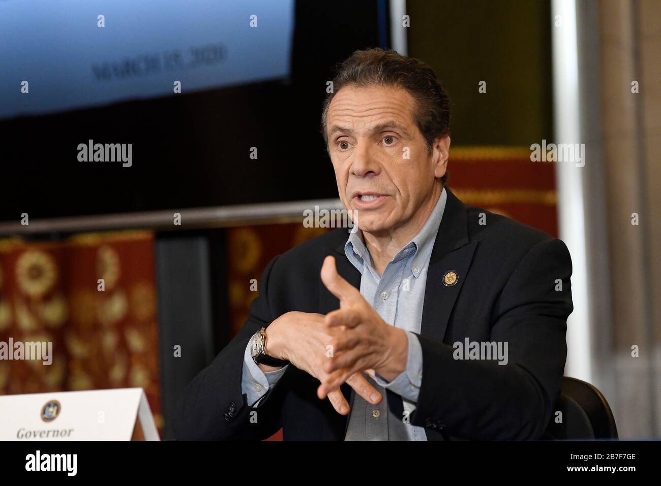 Albany,Nueva York / Estados Unidos 3/16/20 Gobierno de Nueva York. Andrew Cuomo da una actualización sobre el Coronavirus durante una conferencia de prensa en el Capitolio del estado. Foto de stock