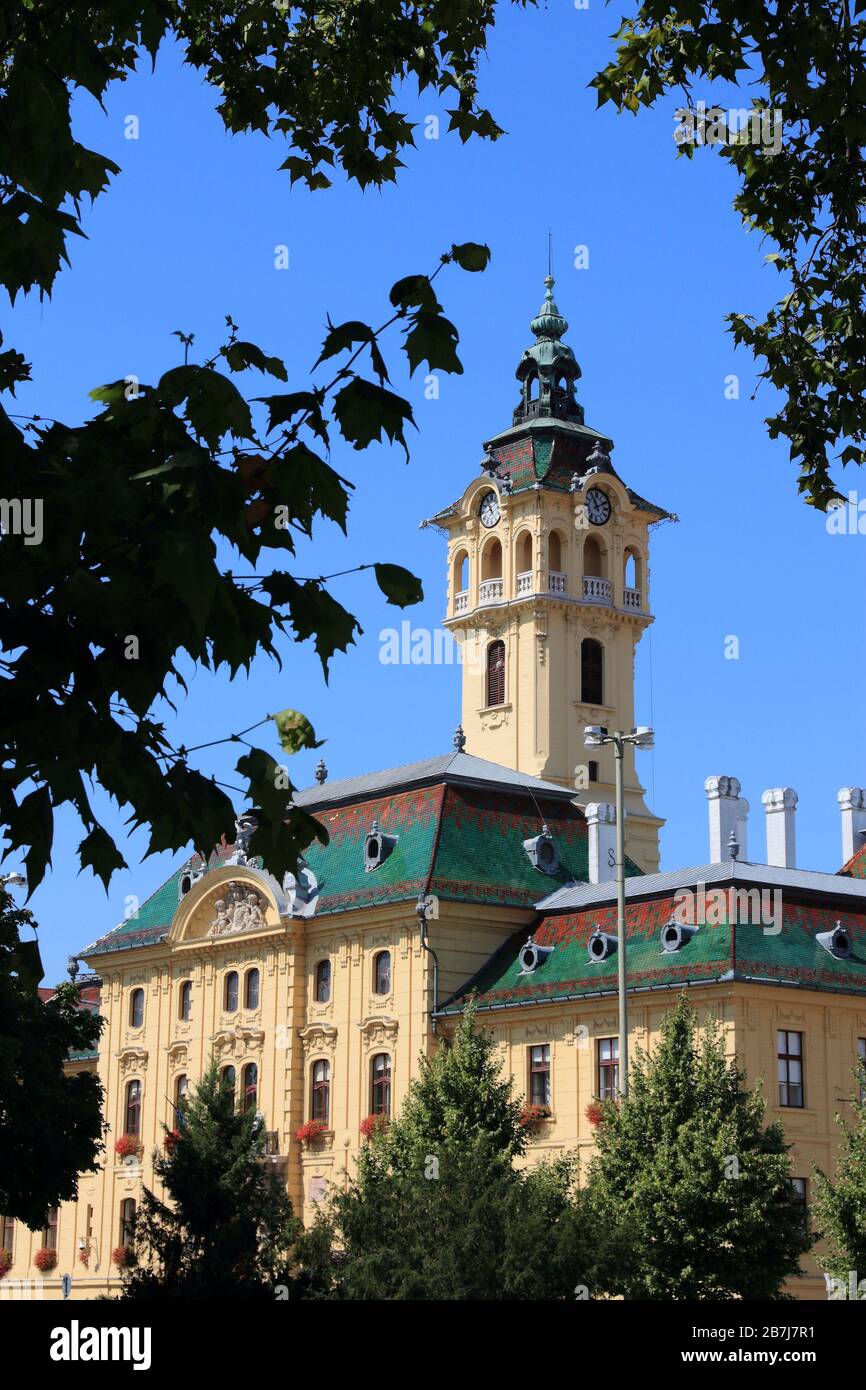 Ciudad Szeged en Hungría. Ciudad en el condado de Csongrad. Gobierno local - instituciones del ayuntamiento. Foto de stock