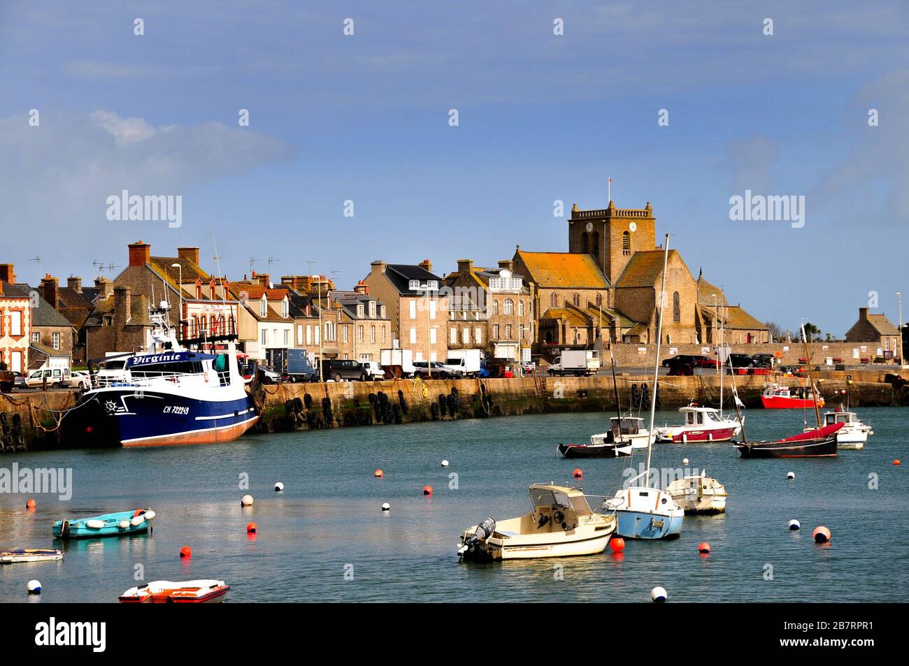 Puerto de Barfleur, península de Cotentin, Normandía, Francia, Europa Foto de stock
