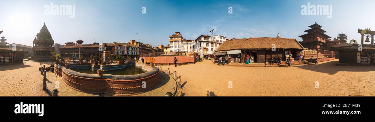 Panorama de 360 grados de la Plaza Patan Durbar en Nepal Foto de stock
