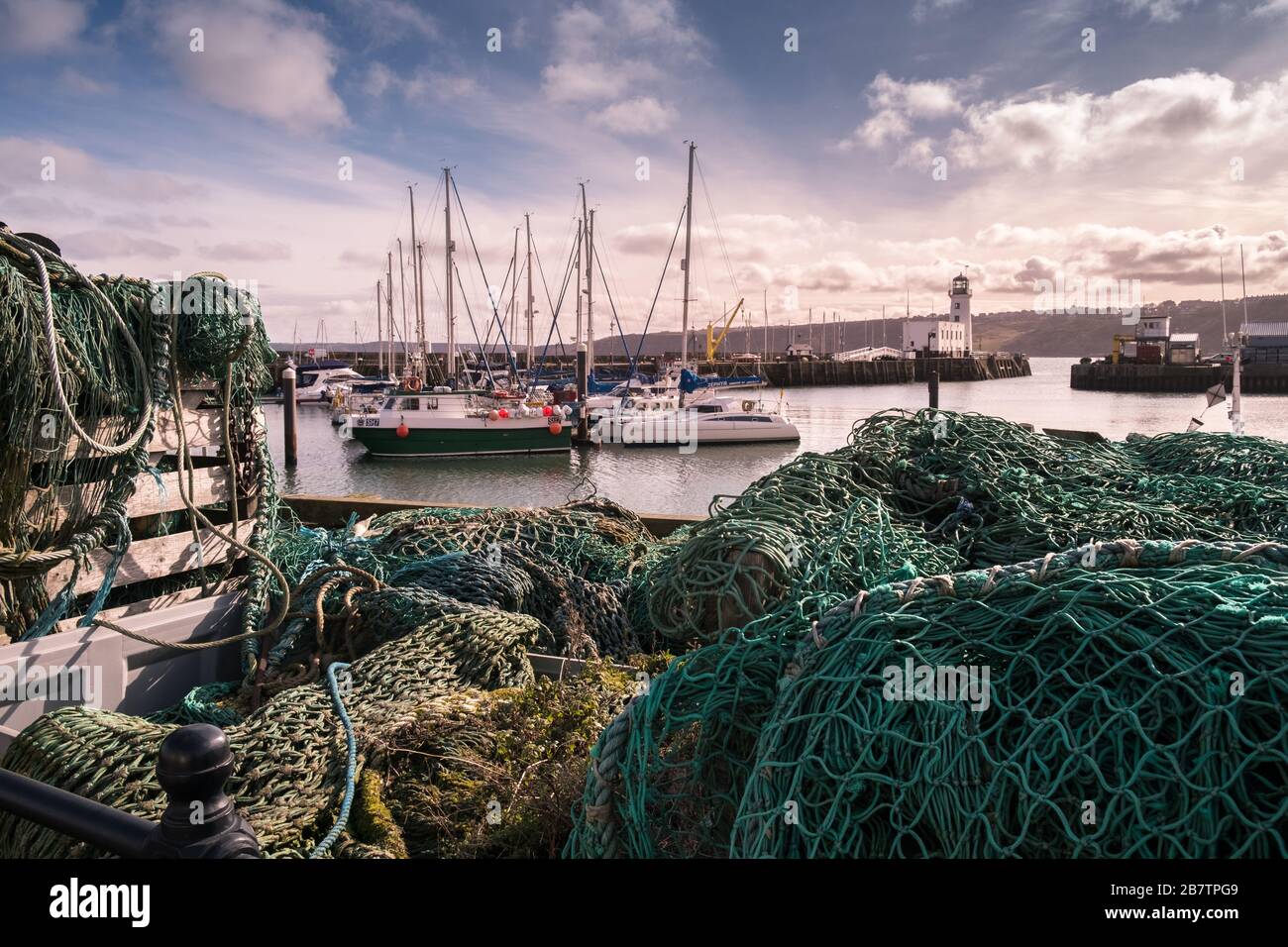 Puerto de Scarborough, una ciudad costera tradicional en la costa norte de Yorkshire, Inglaterra, Reino Unido Foto de stock