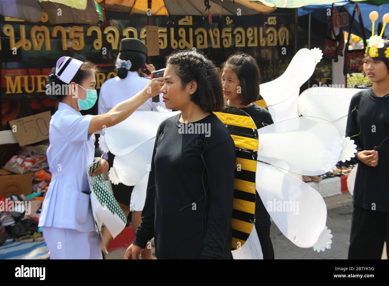 Covid19 Comprobación del virus de la corona en Tailandia Foto de stock