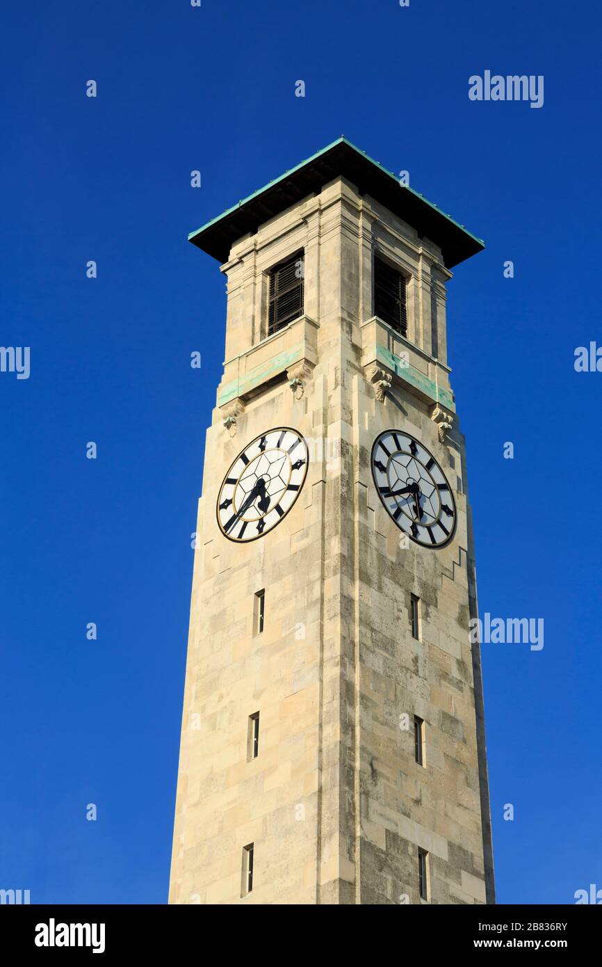 Clock Tower, Civic Center, Southampton, Hampshire, Inglaterra, Reino Unido Foto de stock