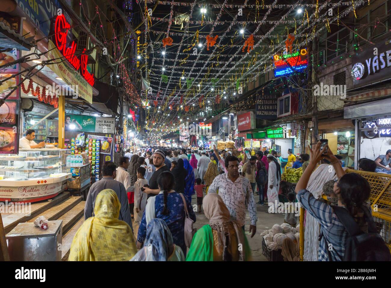 Nueva Delhi, India - 31 de mayo de 2019: Celebración del festival Ramzan en Jama Masjid en la India de Delhi Vieja Foto de stock