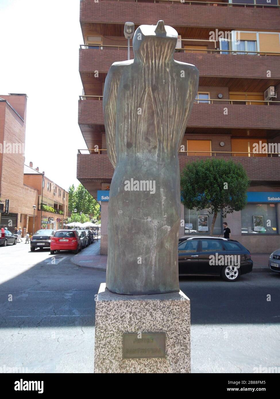 'English: Escultura de Javier Santxotena en el Museo de Escultura al Aire Libre de Alcalá de Henares (Madrid - España); 22 de julio de 2012; el propio trabajo; Basilio; ' Foto de stock