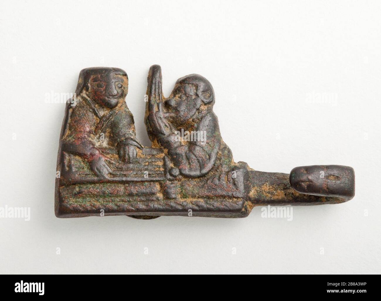 Gancho para cinturón; en inglés: el norte de China, la Dinastía Han  Occidental, 206 A.C. 9 joyas y adornos; los ganchos de bronce fundido, la  Nasli M. Heeramaneck colección de antiguas del
