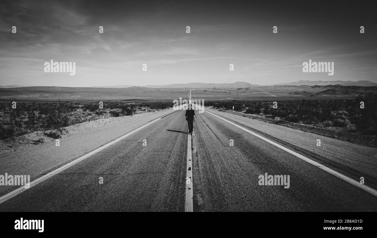 El camino Lonely a Nowhere Foto de stock