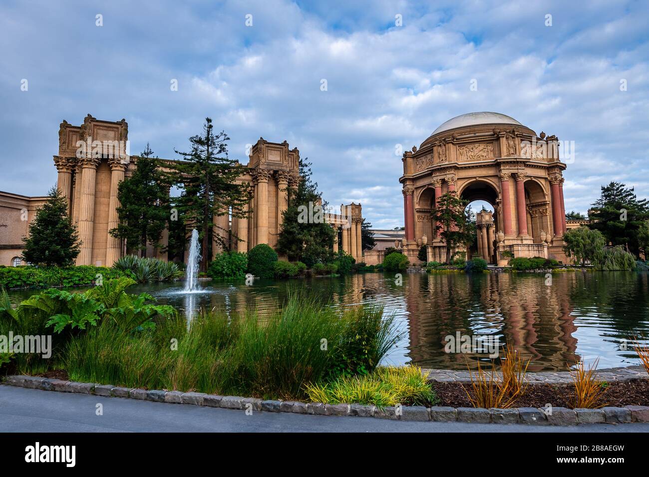 El Palacio de Bellas Artes en San Francisco. Foto de stock