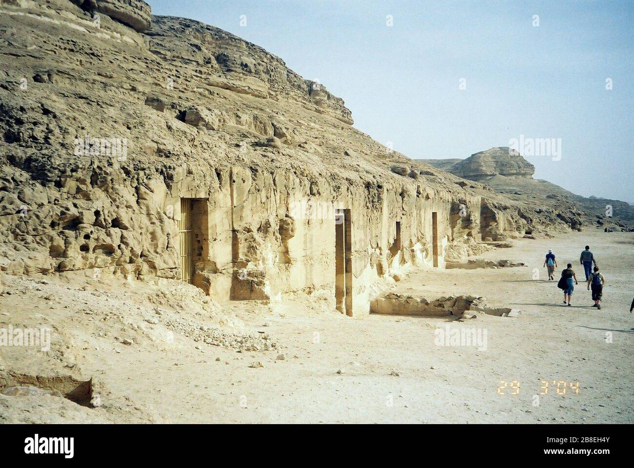 "Inglés vista exterior de tumbas de Khety y Baqet III English Entrada de las tumbas de Jety y