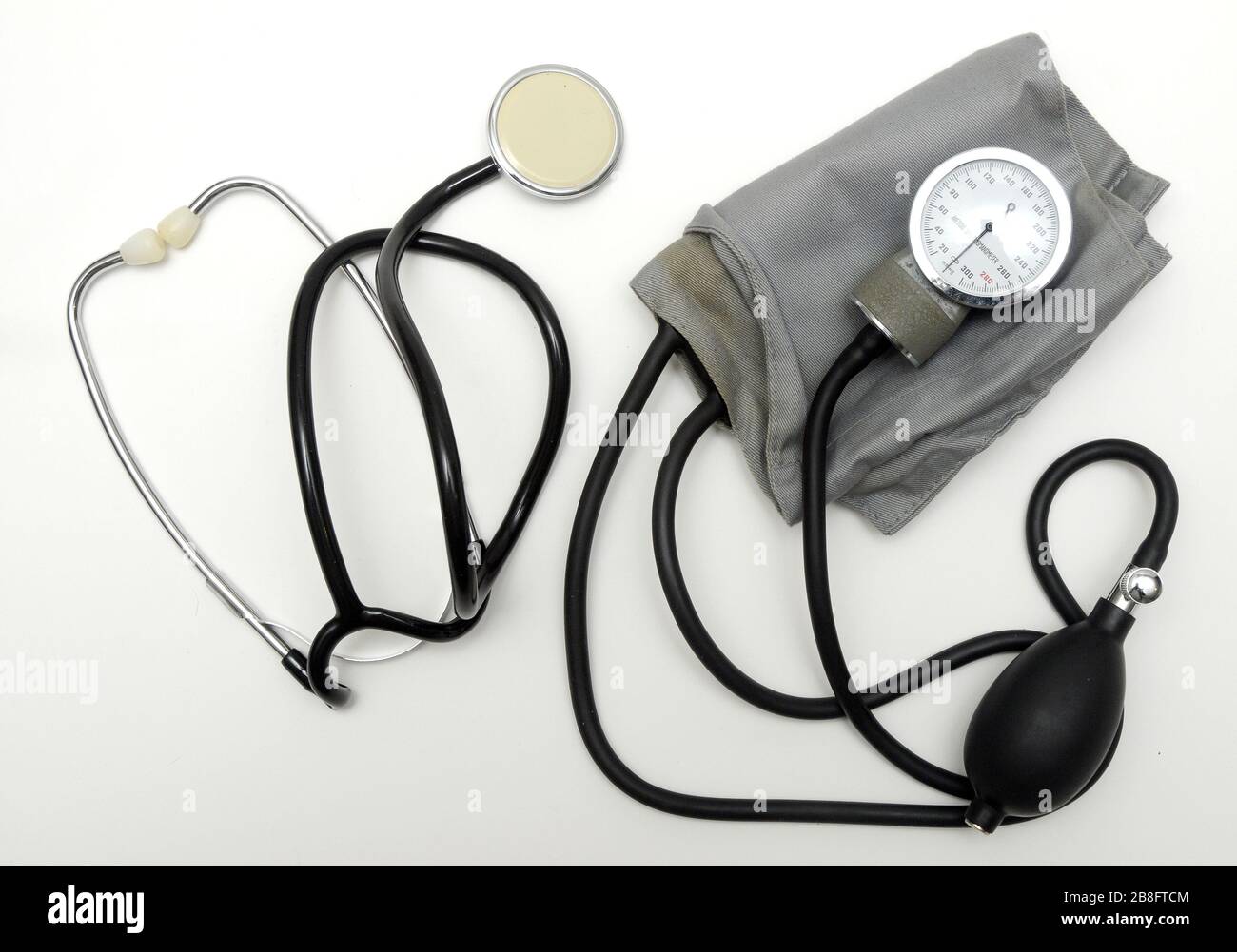 esfigmomanómetros, esfigmomanómetro manual, medidor de presión arterial  Fotografía de stock - Alamy