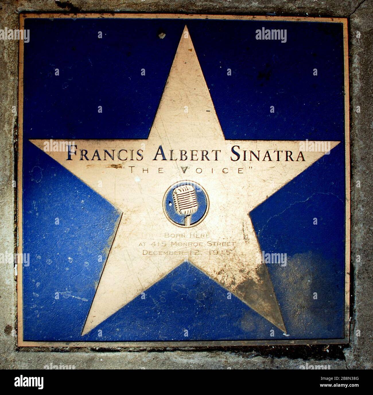 Marcador en el lugar de nacimiento de frank sinatra en hoboken fotografías  e imágenes de alta resolución - Alamy