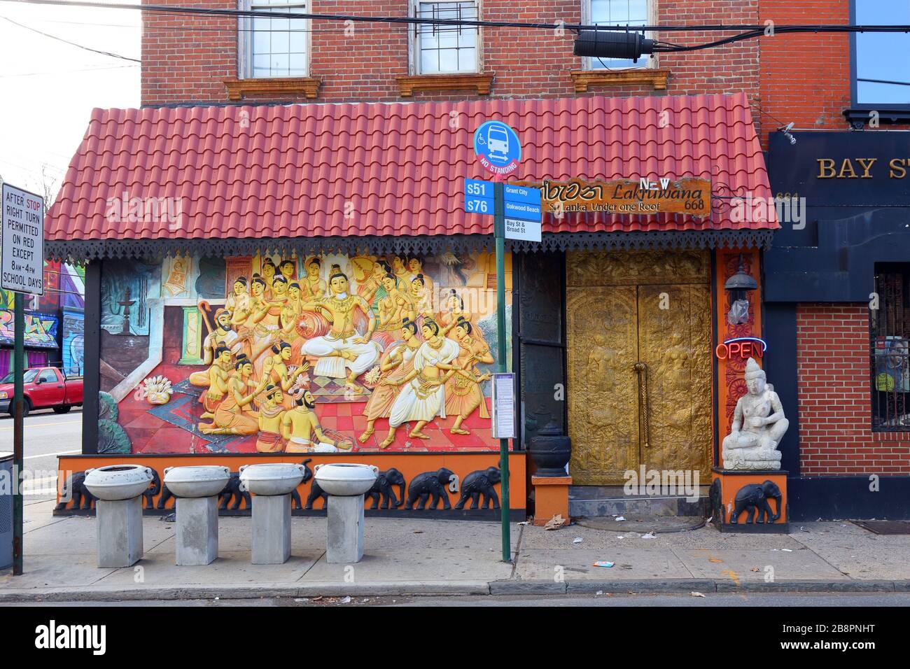 Lakruwana, 668 Bay St, Staten Island, Nueva York. Foto del escaparate de Nueva York de un restaurante bufé de Sri Lanka en Stapleton. Foto de stock