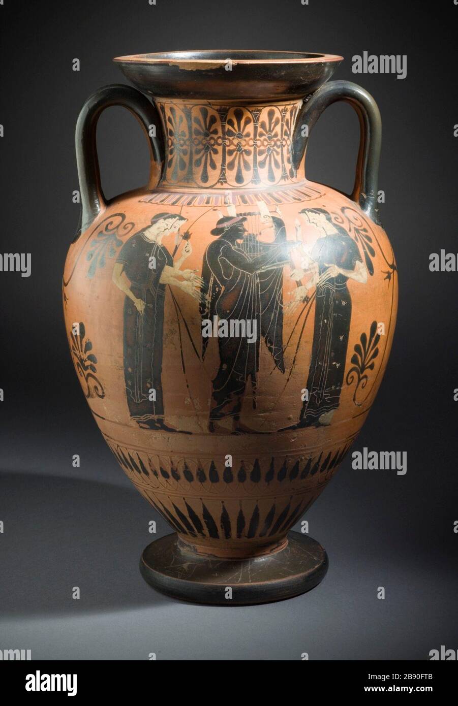 Neck-Amphora con un hombre tocando una Cithara (Imagen 1 de 6); en inglés:  Grecia, Attica, circa 510 A.C. los muebles; Serviceware negro-figura de  cerámica roja y blanca con el agregado de William