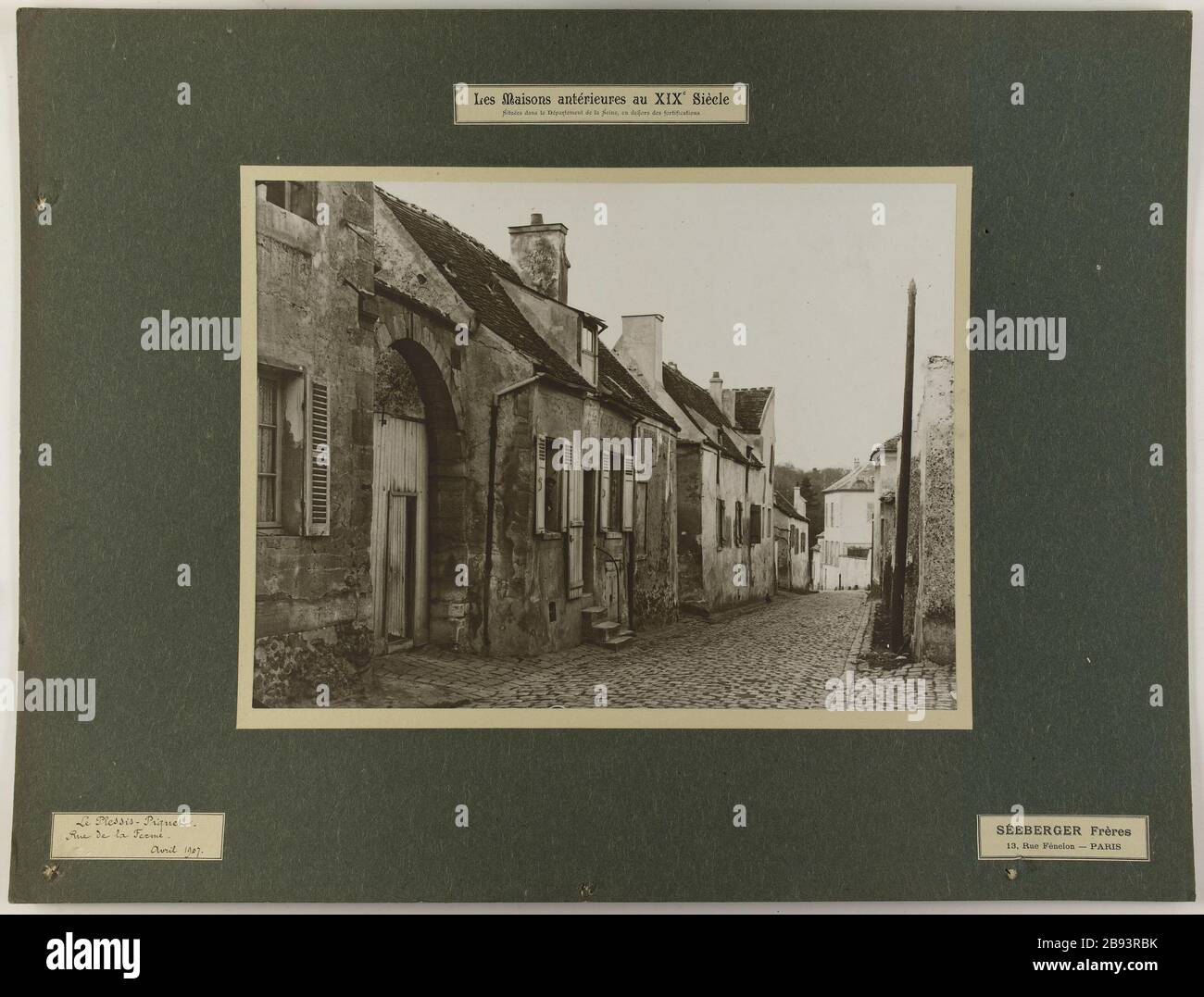 Granja en la calle fotografías e imágenes de alta resolución - Alamy