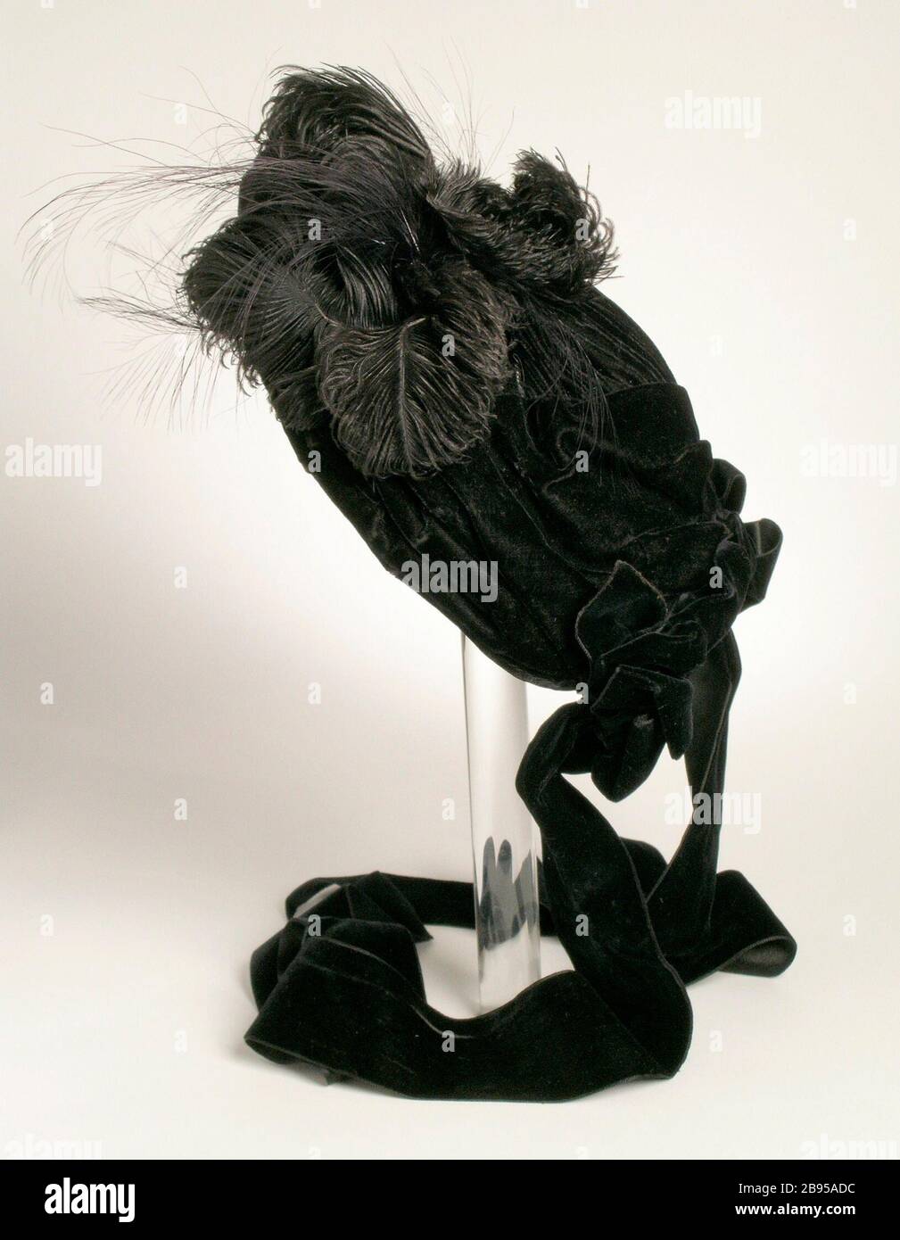 19th century costumes fotografías e imágenes de alta resolución Alamy