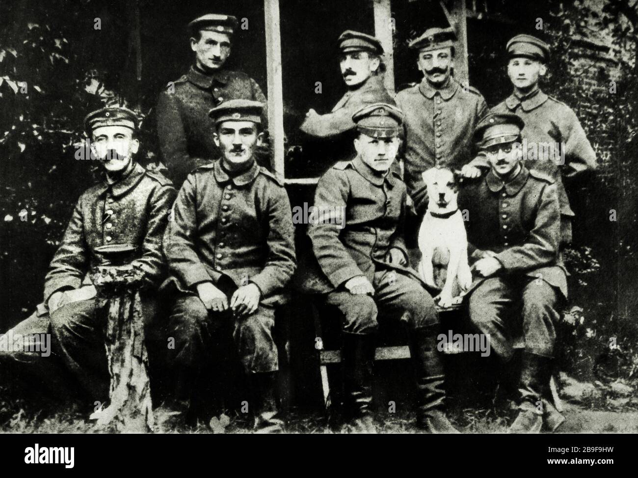 Adolf Hitler y otros soldados alemanes en la primera Guerra Mundial  Fotografía de stock - Alamy
