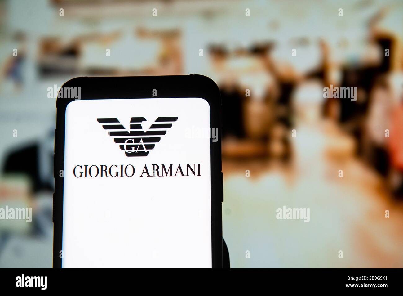 Armani logo fotografías e imágenes de alta resolución - Alamy