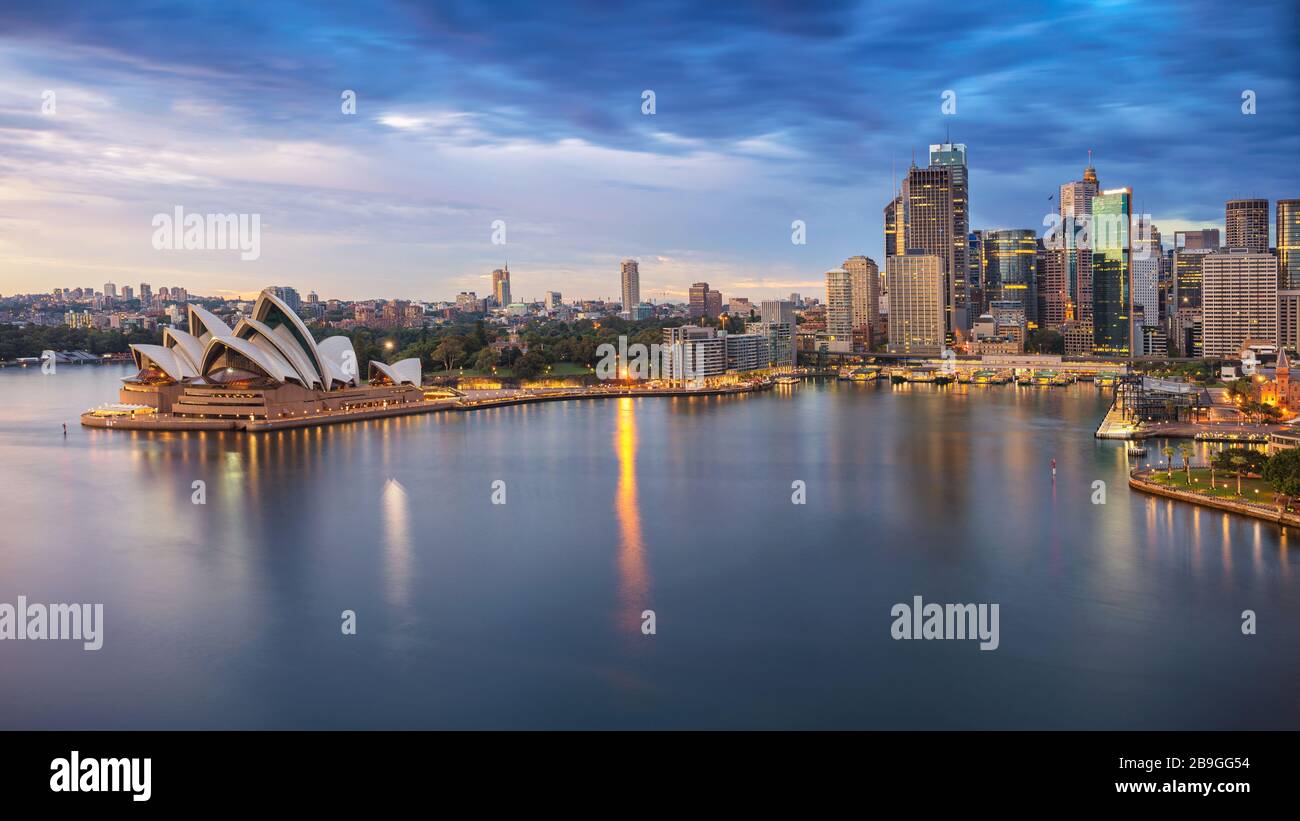 Sídney, Australia. Imagen aérea del paisaje urbano de Sydney, Australia durante el amanecer. Foto de stock