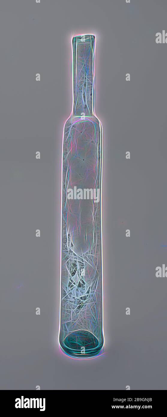 Botella cilíndrica alargada, boticario botella frasco de perfume Bottle Holder suelo encontrar, vidrio soplado libre y formado cilíndrica alargada botella de almacenamiento también llamado farmacia botella o eau-de-colonia en botella de vidrio verde de luz clara. Marca de Pontil bajo ligeramente levantada del suelo. Cuerpo Cilíndrico alargado en la parte inferior abultada con convexo hombros y cuello cilíndrico envases de arqueología Foto de stock