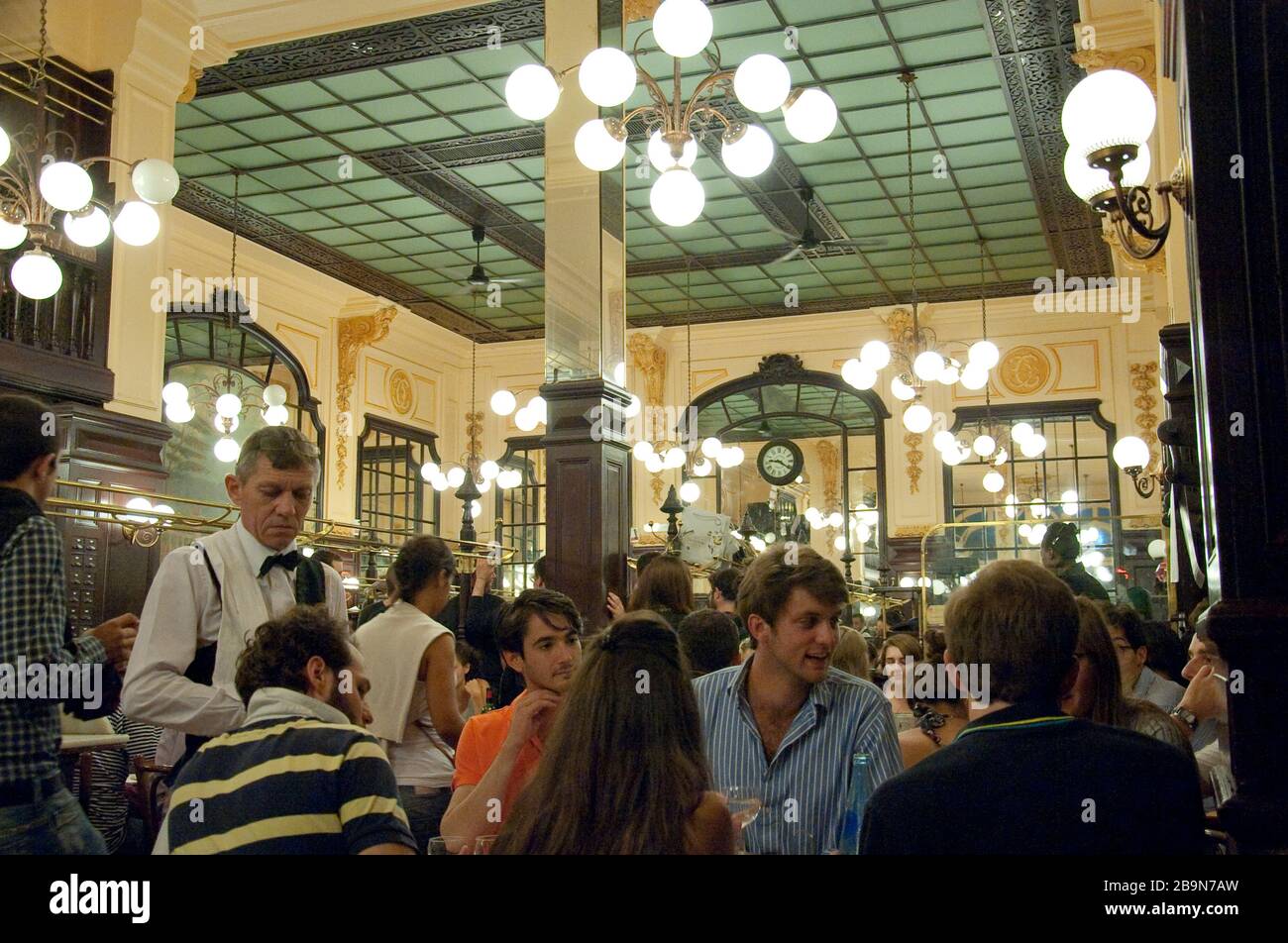 Bouillon chartier fotografías e imágenes de alta resolución Alamy