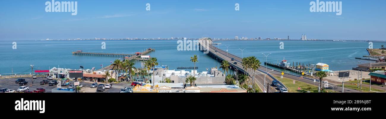 Puerto Isabel, Texas, EE.UU. - 19 de noviembre de 2019: Vista aérea de la isla South Padre, frente a la Laguna Madre, desde Port Isabel Foto de stock