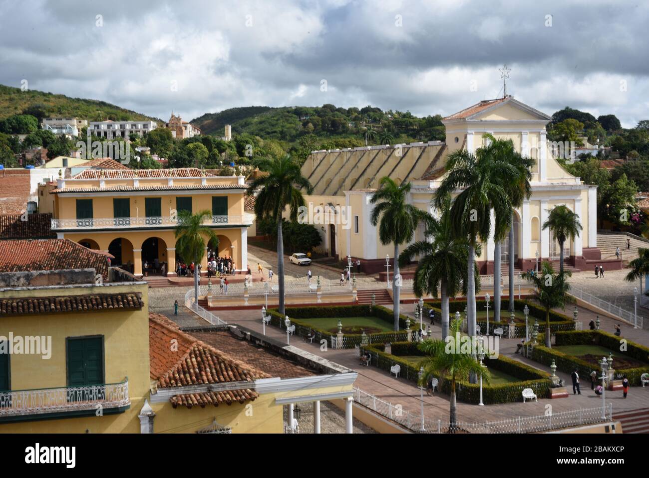Plaza, iglesia, 2014, Cuba Foto de stock