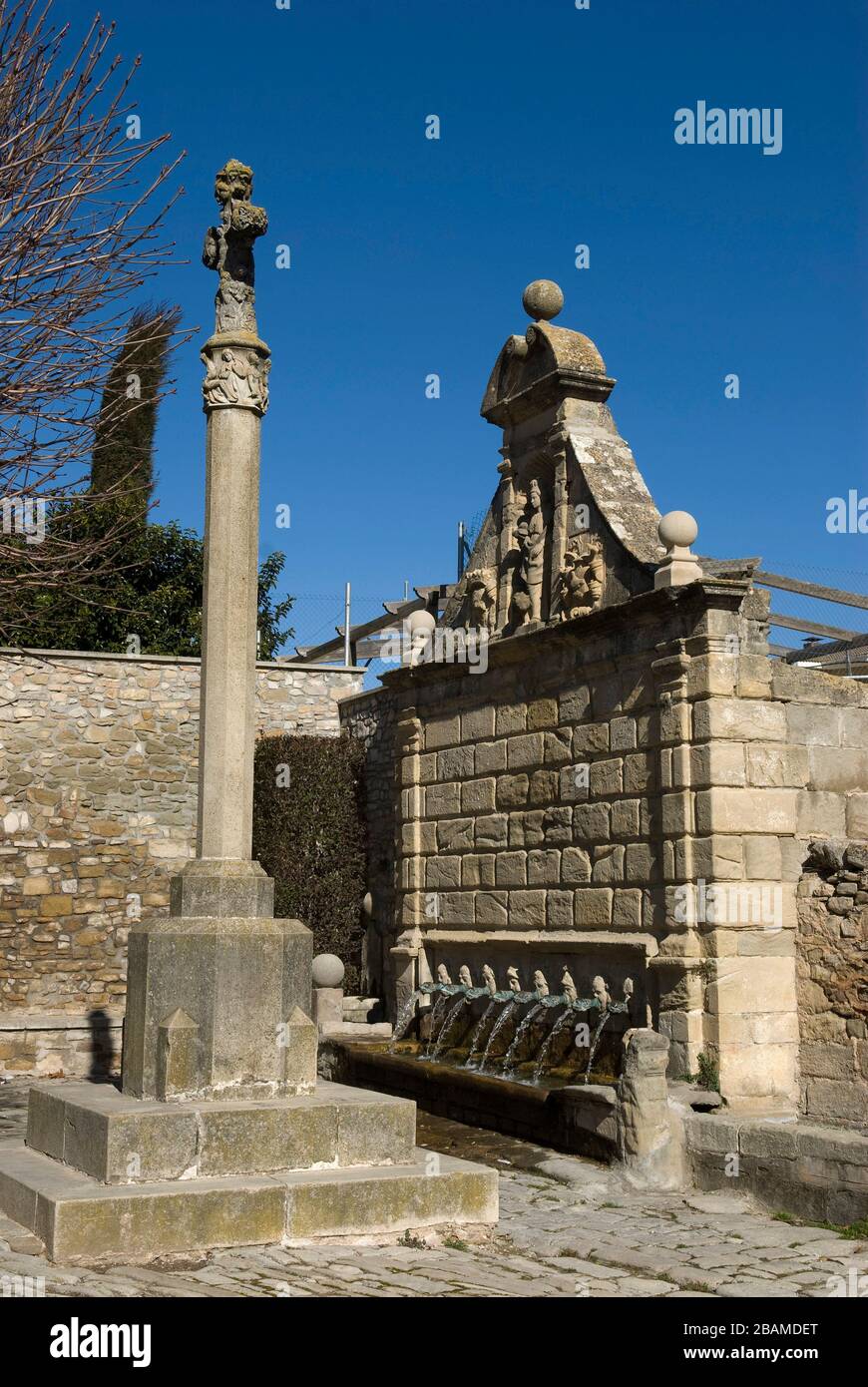 La Font dels Comptes o Font de les Canelles, Sta. Coloma de Queralt, Conca de Barberà, Cataluña Foto de stock