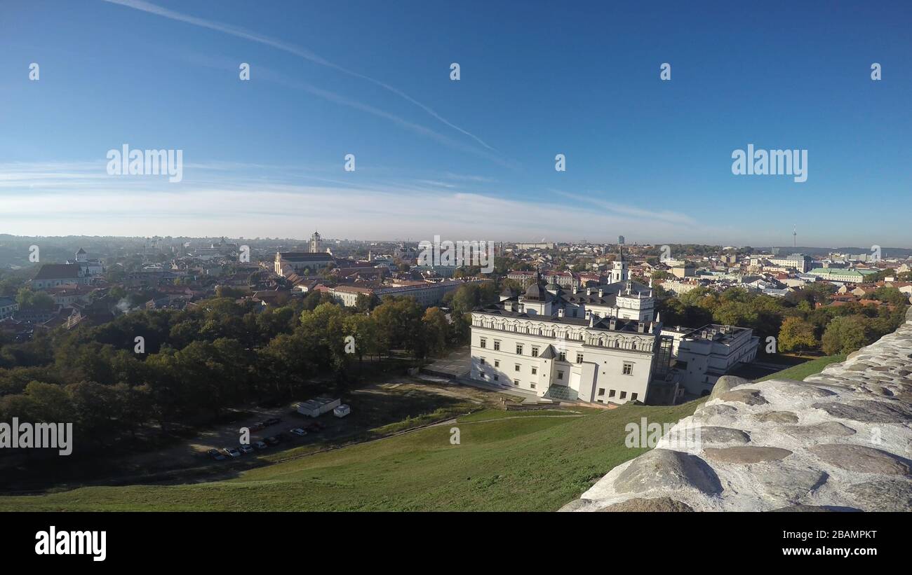 El horizonte de Vilnius en Lituania Foto de stock