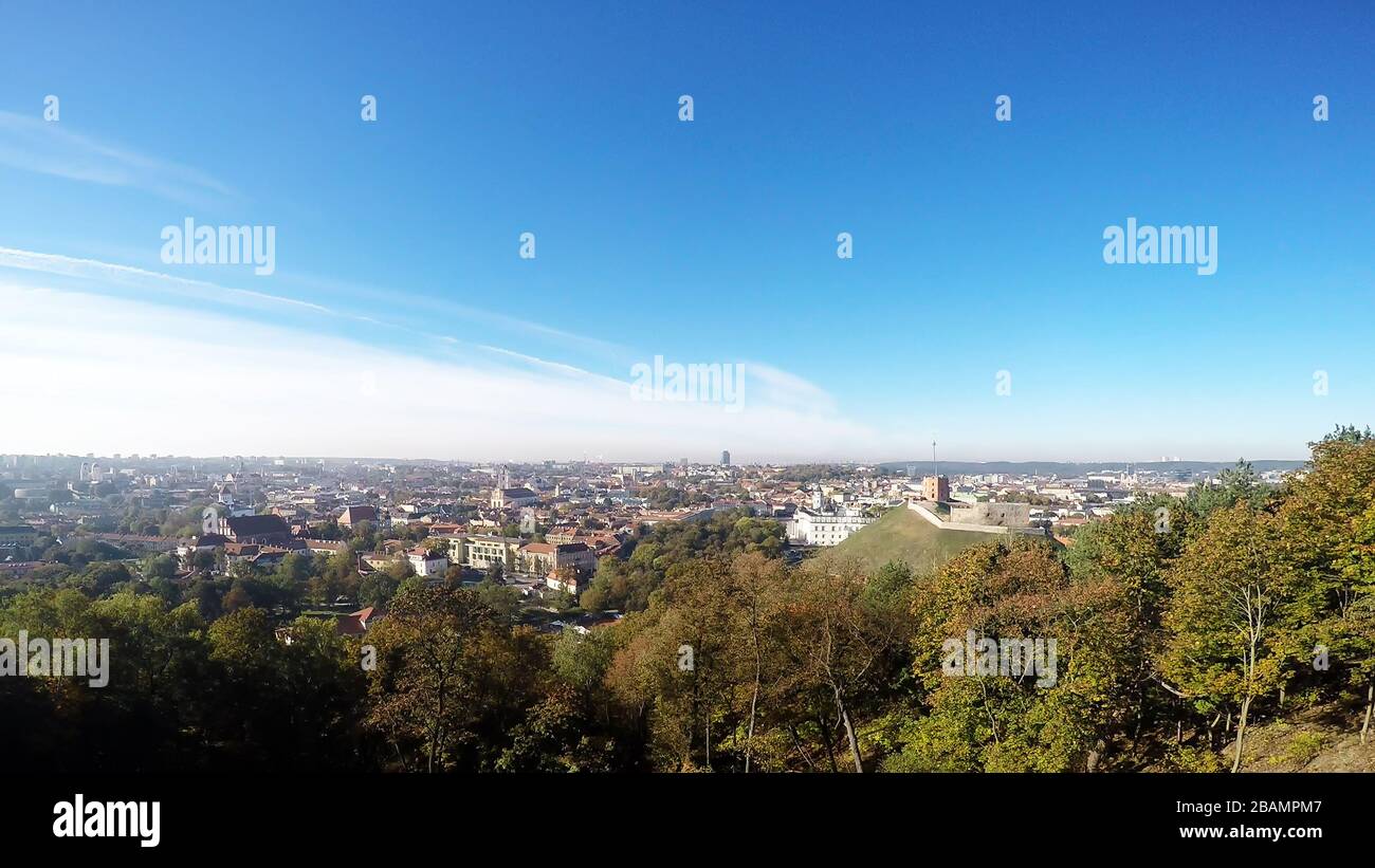 El horizonte de Vilnius en Lituania Foto de stock