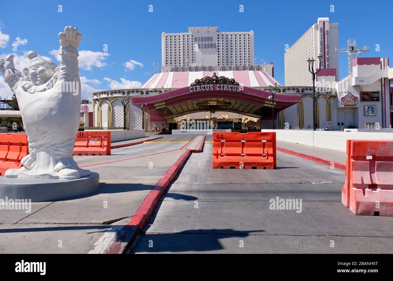 El hotel y casino Circus en las Vegas está cerrado debido a medidas estatales para la propagación del virus COVID-19 en Nevada Fotografía de stock Alamy