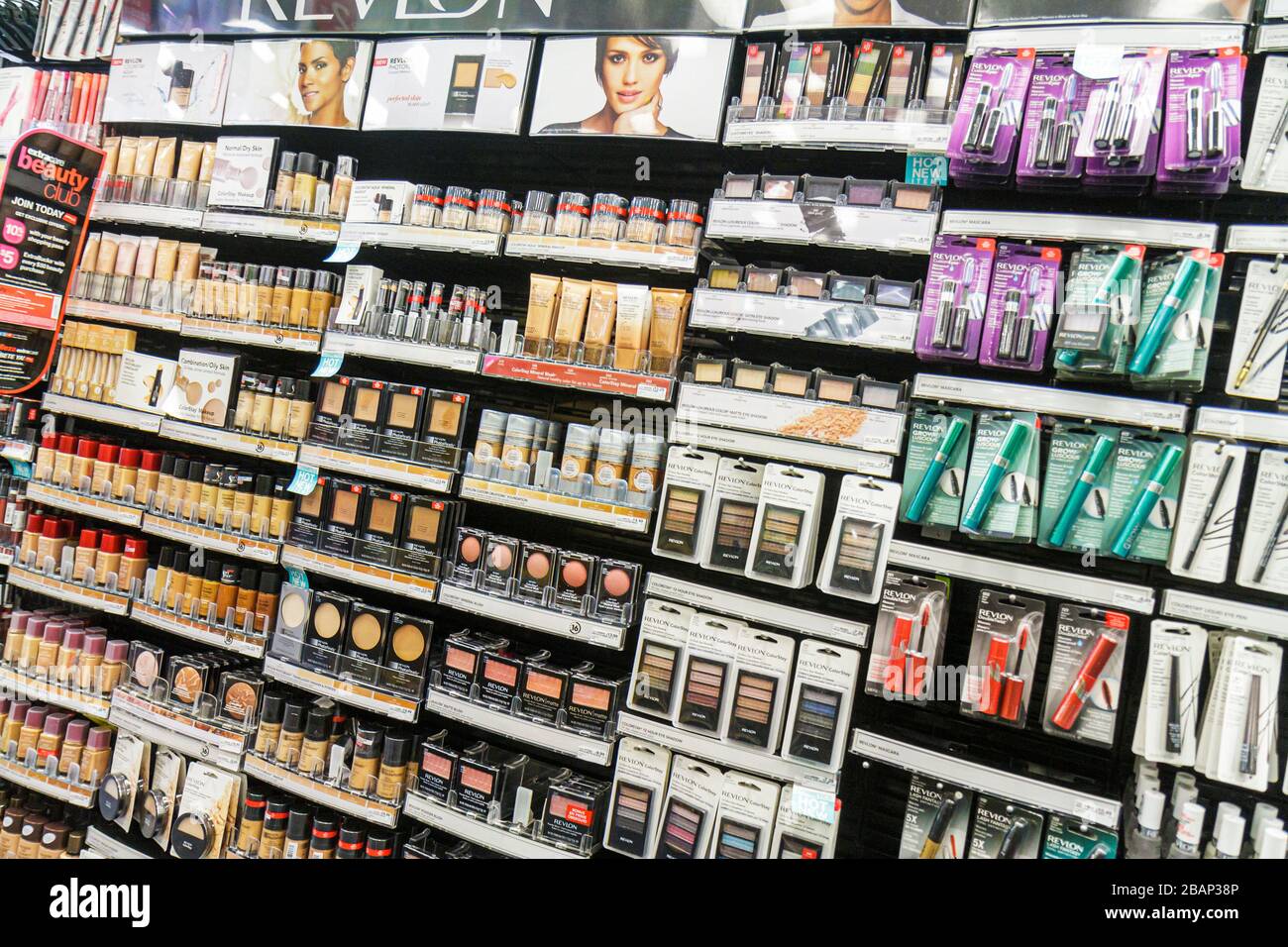 Miami beach florida pharmacy cosmetics fotografías e imágenes de alta  resolución - Alamy