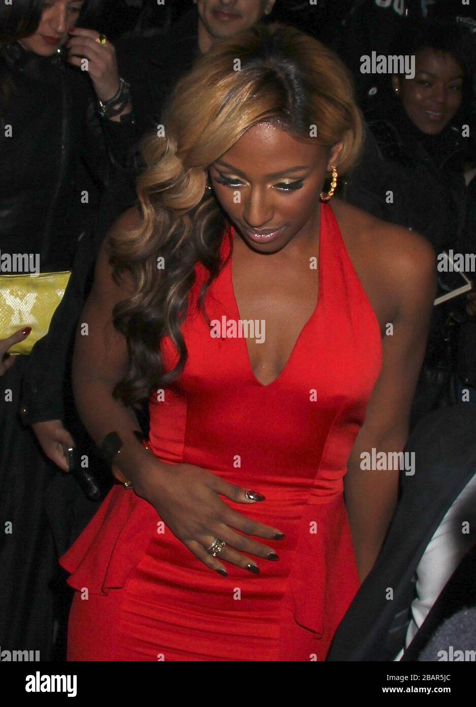 Alexandra Burke Los Britanicos Sony Despues De La Fiesta En El Club De Las Artes Fotografia De Stock Alamy