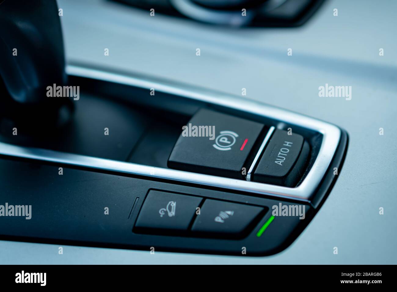 Sensores de aparcamiento fotografías e imágenes de alta resolución - Alamy