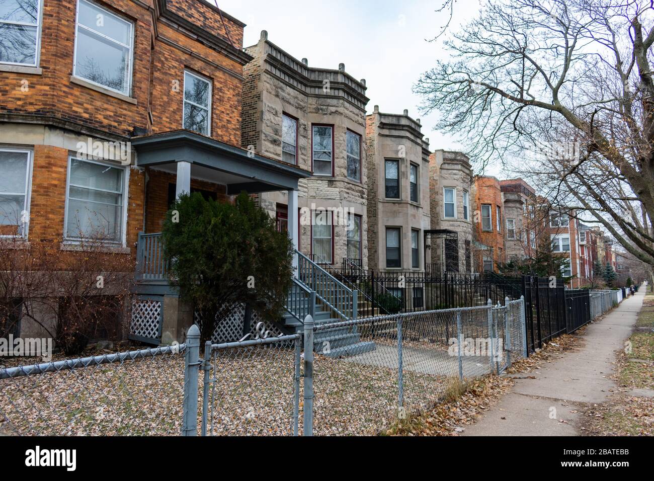 Fila de casas antiguas en Uptown Chicago Fotografía de stock - Alamy