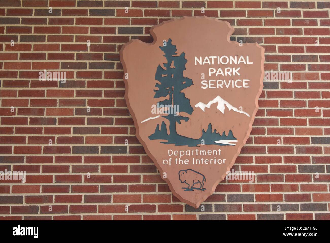 Señal del Servicio del Parque Nacional en el campo de batalla de Yorktown Foto de stock
