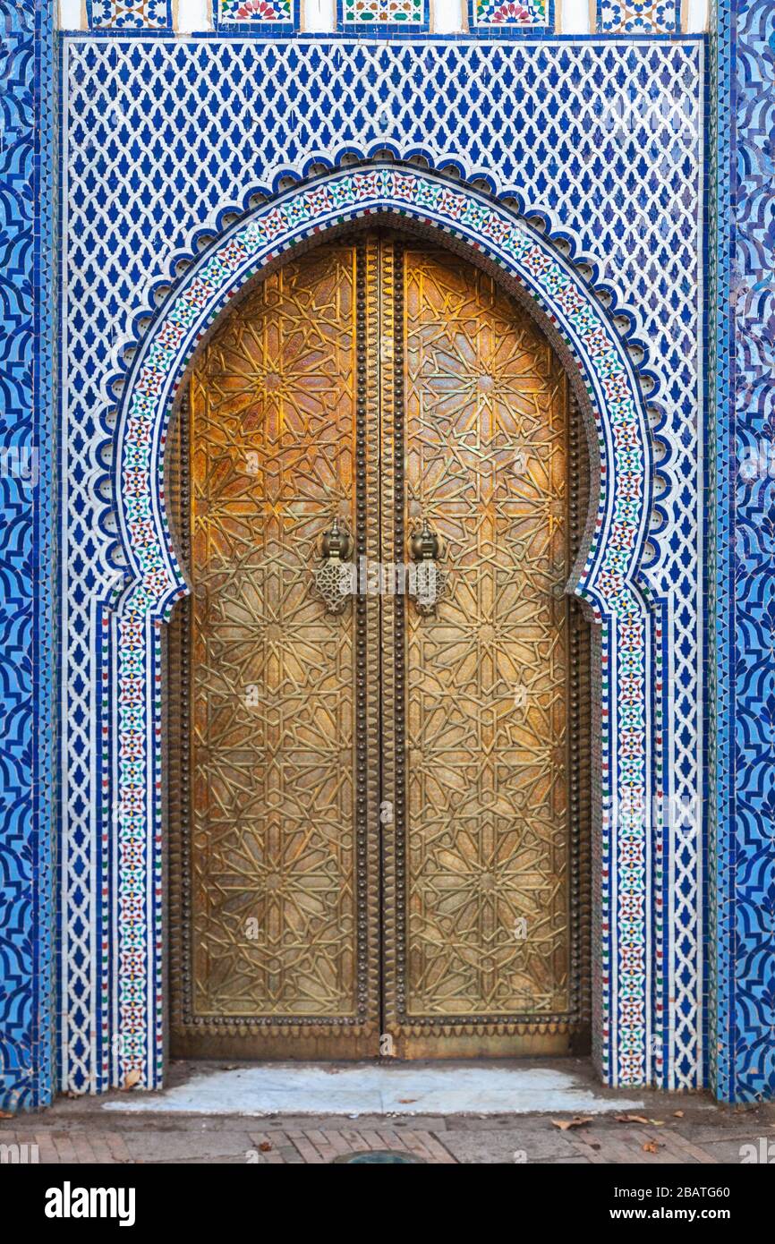 Fes, marruecos: Puerta del Palacio Real Foto de stock