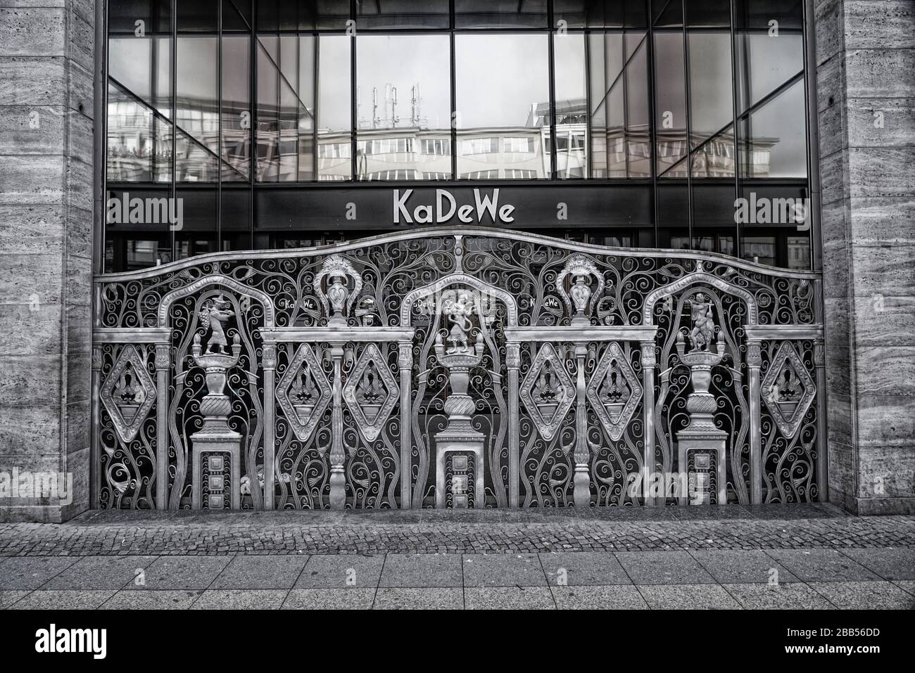 KDW Kaufhaus des Westen geschlossen wegen Convid-19, Corona Pandemie Tauenziehen Berlín Foto de stock