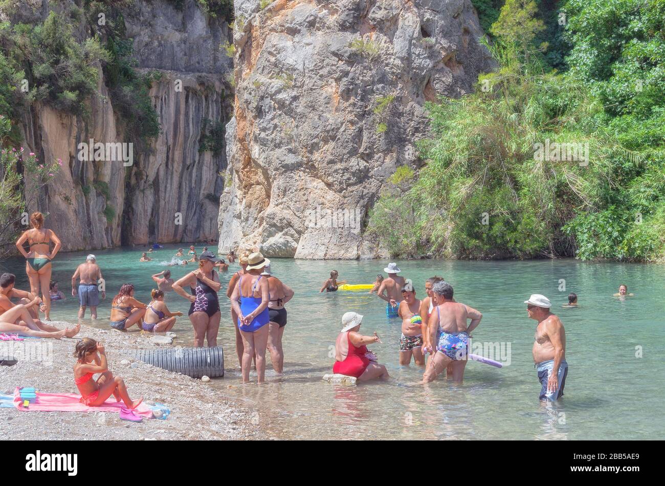 Zona de aguas termales. Pueblo termal turístico de Montanejos, en la