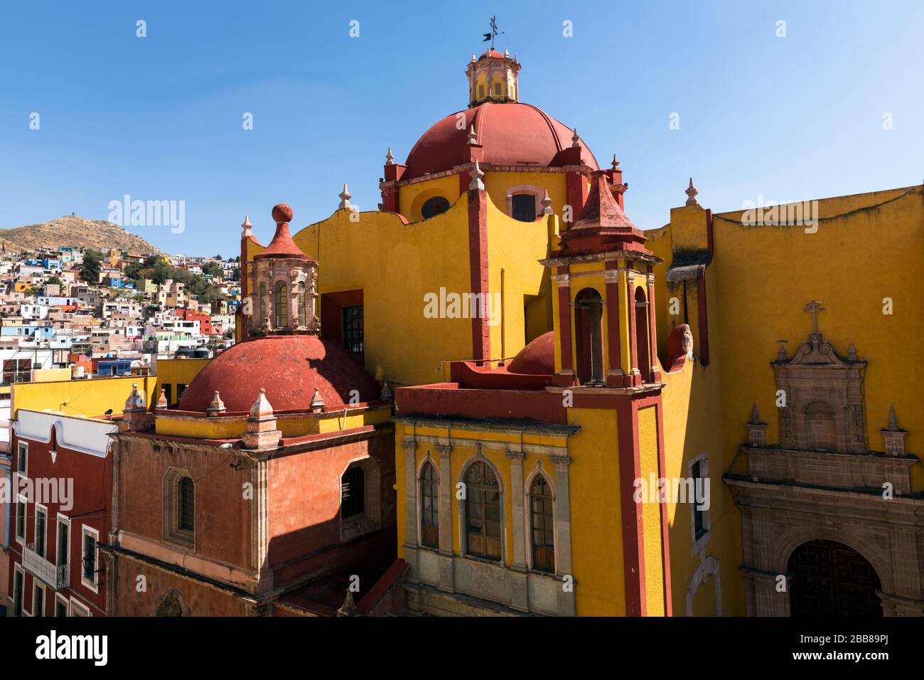 México, Guanajuato, la Basïlica de nuestra Seńora de Guanjuato, la iglesia principal de la ciudad. Arquitectura colonial española. Foto de stock