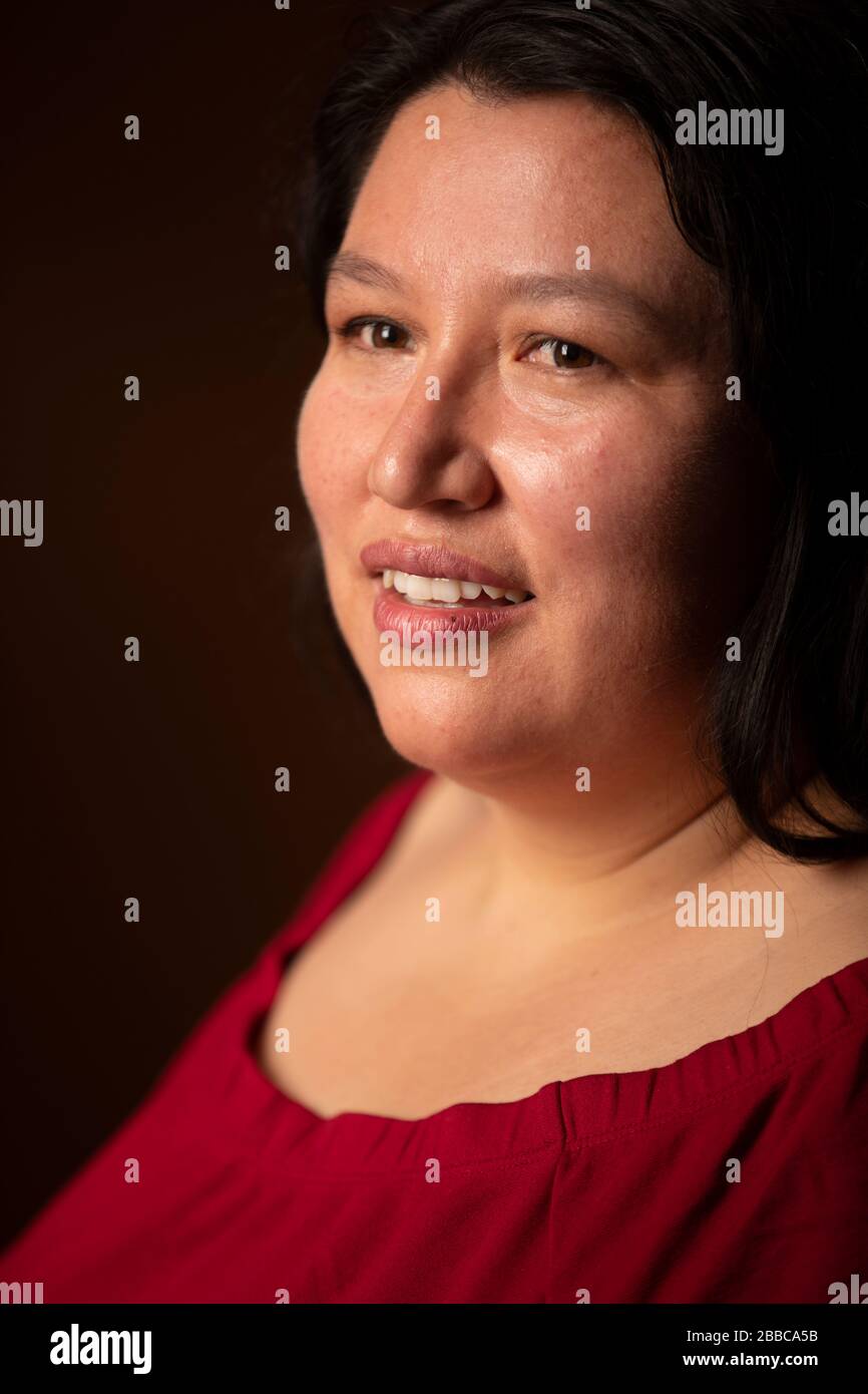 Yasnaya Elena Aguilar Gil, intelectual mixe, aboga por los derechos de los indígenas. Foto de stock
