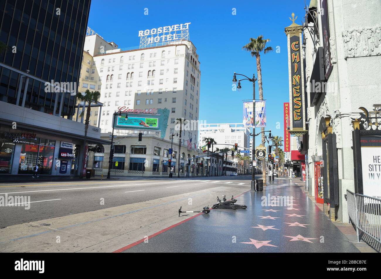 El Paseo de la Fama de Hollywood, vacío durante la pandemia de Covid-19. Los Angeles, CA Foto de stock