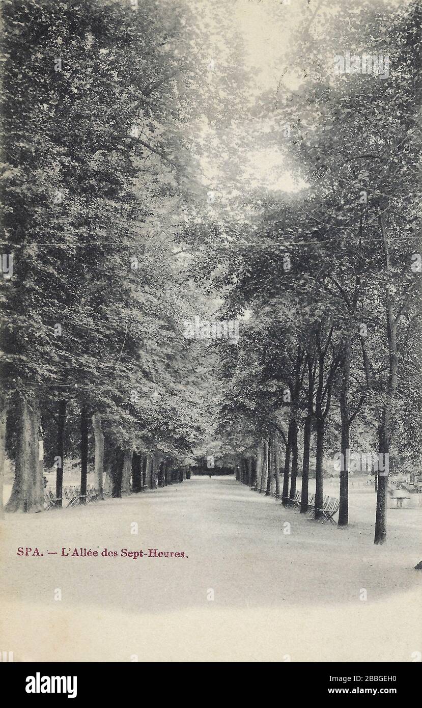 Postal vintage que data del año 1906, mostrando la 'L'Allée des Sept-Heures', ahora Parc de Sept Heures, en la ciudad belga de Spa, Ardenas en WA Foto de stock