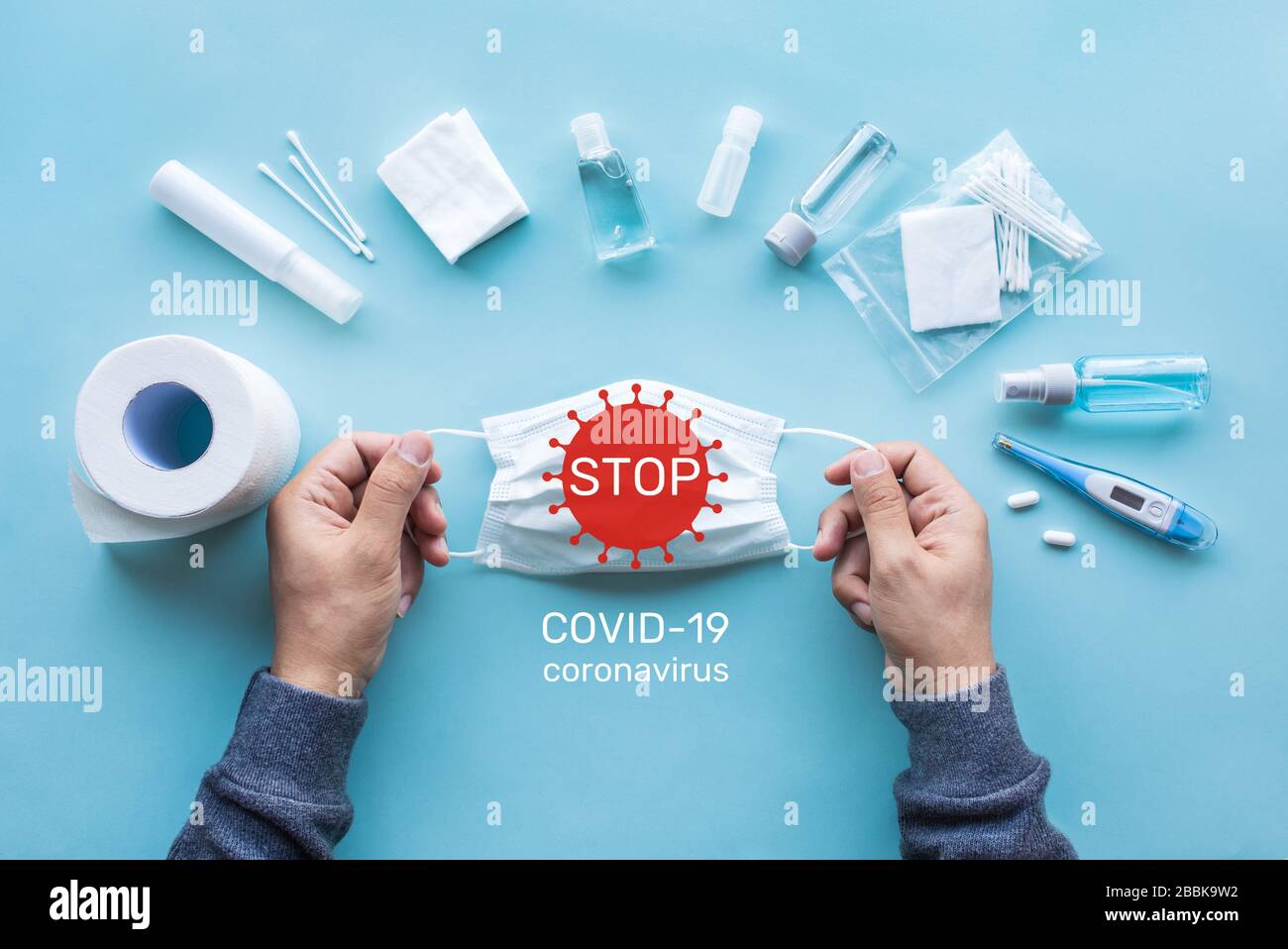 Protéjase con la máscara y la limpieza de su mano en coronavirus, covid-19 brote alrededor del World.body health care.Medical equipment.demand y supp Foto de stock